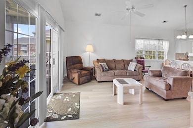 3923 Gladiola Ct unit 304, Myrtle Beach, SC 29588 - photo 4