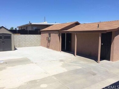 815 W Plum St, Compton, CA 90222 - photo 5