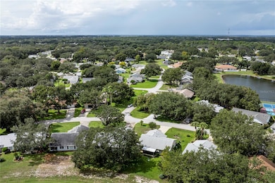 803 Dundee Cir, Leesburg, FL 34788 - photo 3