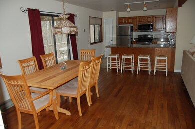 413 Canoe Brook Dr, Milford, PA 18428 - photo 5