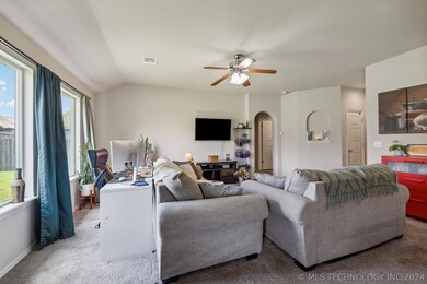 3200 W Fredericksburg St, Broken Arrow, OK 74011 - photo 7