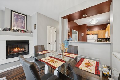 8304 Sierra Woods Ln unit 8304, Carpentersville, IL 60110 - photo 6