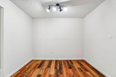 13-web-or-mls-5717-jousting-ln