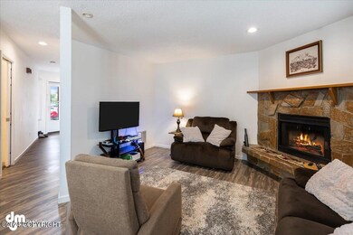 11-Living Room_SLS_-1564