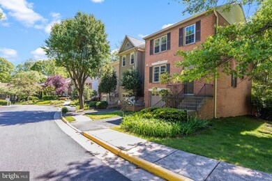 6830 Earthstar Ct, Springfield, VA 22152 - photo 3