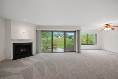 Large living room great for furniture placement