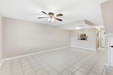 3365 Ramblewood Dr N unit 35C8, Sarasota, FL 34237 - photo 3