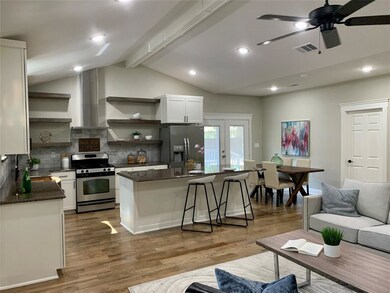 1520 Gribble St, Gainesville, TX 76240 - photo 4