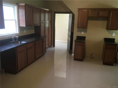 4303 Spruce St, Whitehall, PA 18052 - photo 5