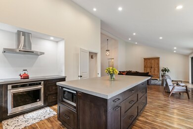 21929 Katie Dr, Bend, OR 97701 - photo 6