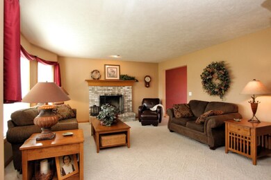 1807 Cedarbrook Drive Jenison-large-009-