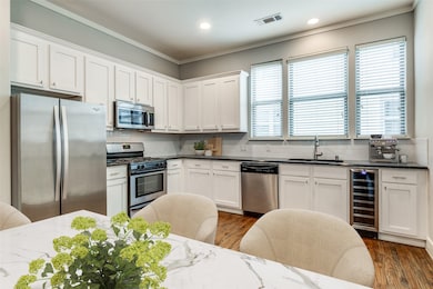 4323 Dickason Ave unit 2, Dallas, TX 75219 - photo 5