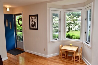 8 Skinner Ln, South Hadley, MA 01075 - photo 2