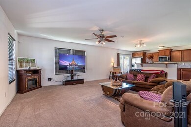 1462 Winter Dr, Statesville, NC 28677 - photo 6