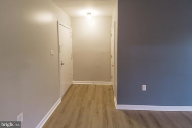 132 Roberts Ln unit 102, Alexandria, VA 22314 - photo 4