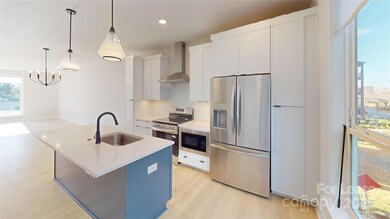 407 Devender Ln, Charlotte, NC 28217 - photo 7