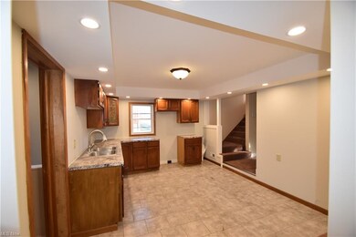 Large eat-in kitchen