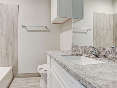 4425 Clover St unit 2, Houston, TX 77051 - photo 7