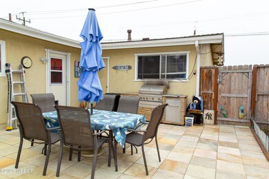 1431 Nice- backyard pro pic 14- Back pat