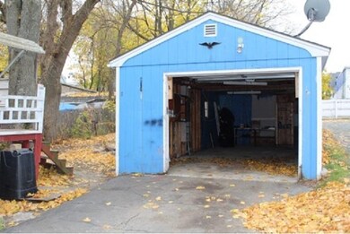 119 Mannering St, Berlin, NH 03570 - photo 3