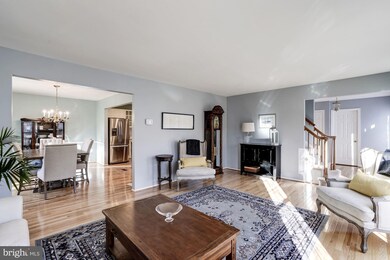 6302 Swan Landing Ct, Burke, VA 22015 - photo 5