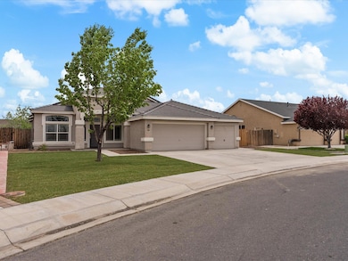 03-480 Sapphire Way-102