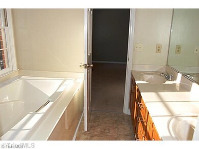 Master Bath/Spa. Huge Garden Tub and Separate Shower