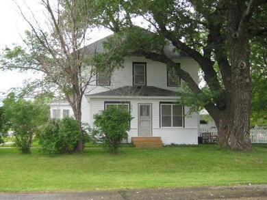FRONT VIEW - SUMMER