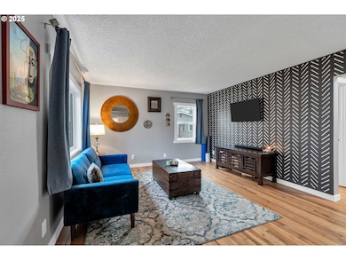 122 N Cole Ave, Molalla, OR 97038 - photo 5