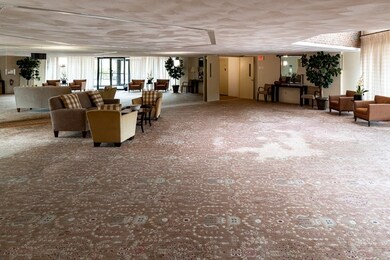 402 Paradise Rd unit 1T, Swampscott, MA 01907 - photo 2