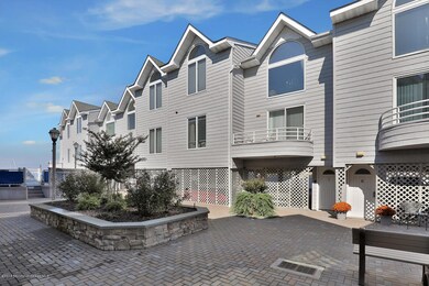 420 8th St Beach Haven NJ-large-001-36-4