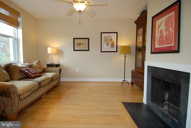 1811 Vernon St NW unit 301, Washington, DC 20009 - photo 2