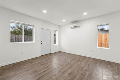 2135 S Sheridan Ave unit B, Tacoma, WA 98405 - photo 4