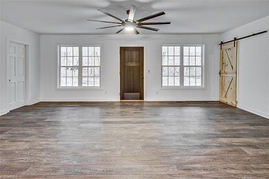 325 Scenic Point Dr, Asheboro, NC 27205 - photo 4