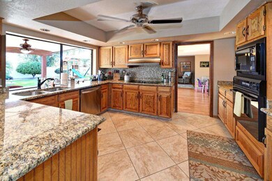 005_Kitchen