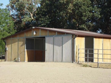 9175 Old Stage Rd, Central Point, OR 97502 - photo 3