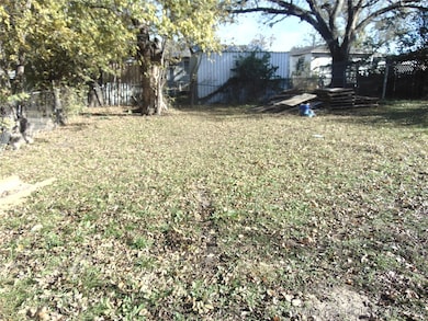 1108 Douglas St SE, Ardmore, OK 73401 - photo 4