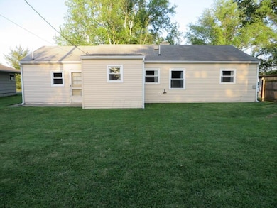 309 S Cherry St, Lancaster, OH 43130 - photo 2