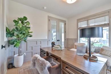 2930 Three Oaks Ln, Cincinnati, OH 45209 - photo 4