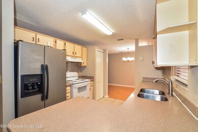 019-photo-kitchen-12055759