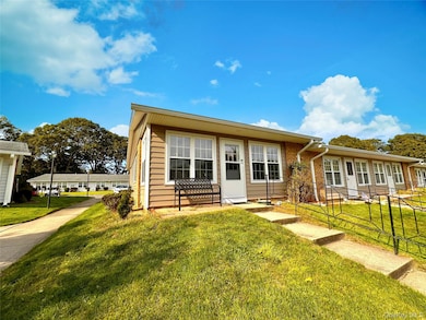 276 Berwick Ct unit A, Ridge, NY 11961 - photo 2