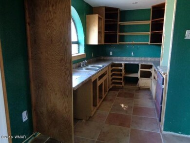 023-276647 Kitchen 1