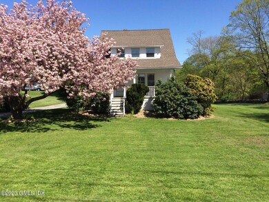 367 Round Hill Rd, Greenwich, CT 06831 - photo 2