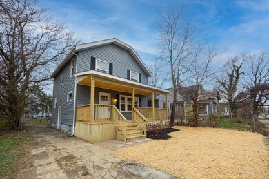 4-web-or-mls-1479 E 25th Av-3