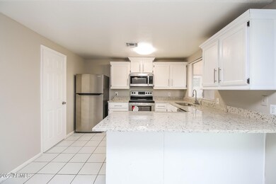 7537 E Diamond Cir unit 6, Mesa, AZ 85208 - photo 6