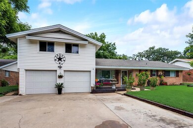 728 Edgehill Dr, Hurst, TX 76053 - photo 3