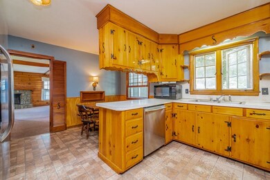 8 Squassick Rd, West Springfield, MA 01089 - photo 5