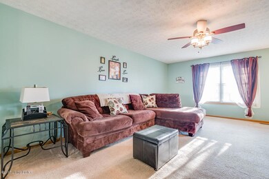 8701 Pitch Pine Way, Louisville, KY 40228 - photo 3