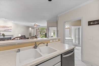 6728 S 34th St unit 4, Franklin, WI 53132 - photo 2