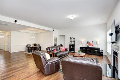 Great Room has ten foot ceilings